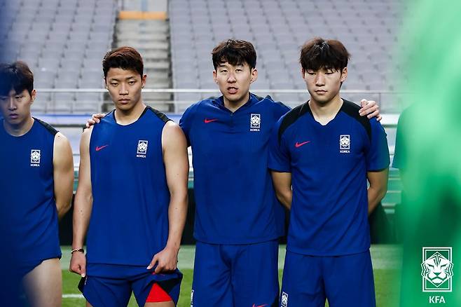 대한민국 축구대표팀 주장 손흥민(오른쪽 두 번째). /사진=대한축구협회 제공