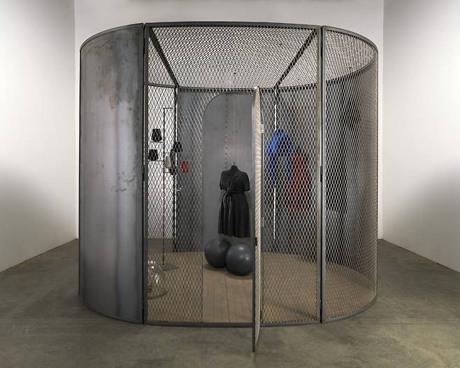밀실(검은 날들), 2006
크리스토퍼 버크,(c)The Easton Foundation/ Lincensed by SACK, Korea