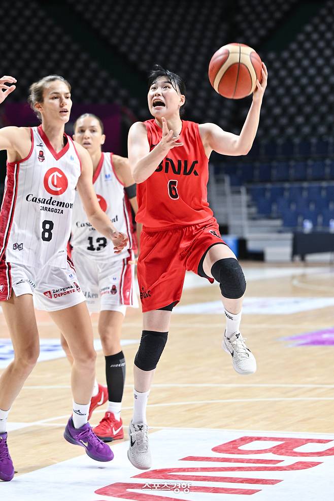 BNK 이소희(오른쪽) | WKBL 제공