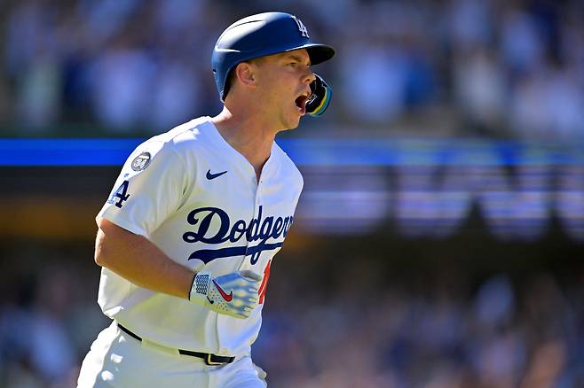 윌 스미스가 지난 1일(한국시각) 애리조나전에서 9회말 끝내기 홈런을 날린 뒤 포효하며 베이스를 돌고 있다. Imagn Images연합뉴스