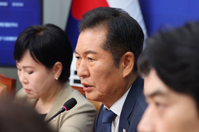 정청래 더불어민주당 대표가 5일 오전 서울 여의도 국회에서 열린 최고위원회의에서 발언하고 있다. 김영원 기자 forever@hani.co.kr