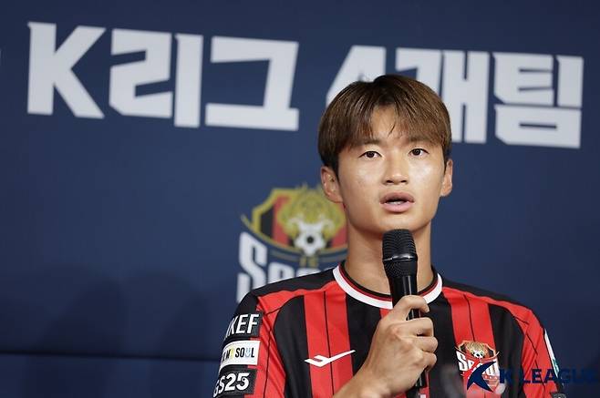 ▲ 프로축구 K리그1 울산HD, 포항 스틸러스, 강원FC, FC서울 감독과 선수들이 2025-26시즌 아시아축구연맹(AFC) 챔피언스리그(ACL)를 앞두고 출사표를 던졌다. 이제 K리그 4룡들은 우승보다 조별리그 생존에 목표를 두기 시작했다. ⓒ한국프로축구연맹