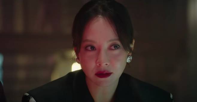 송지효, '컨피던스맨 KR' 특별 출연…딜러 박민영과 운명의 한 판 승부