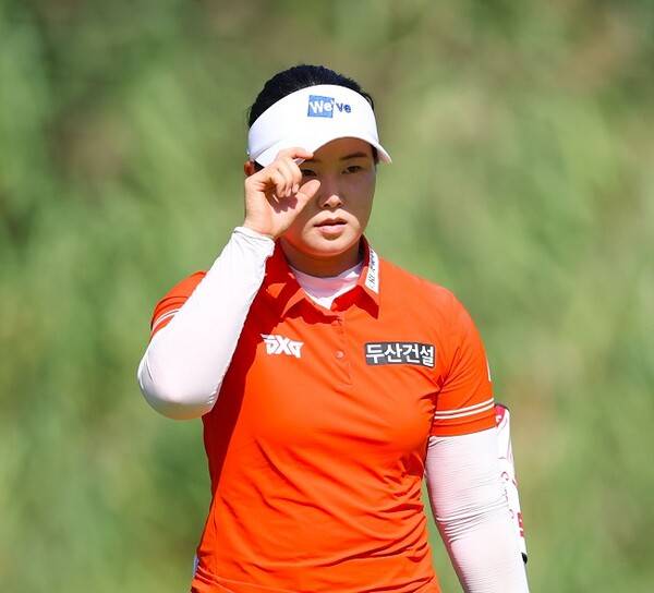 2025년 한국여자프로골프(KLPGA) 투어 메이저 대회 KB금융 스타챔피언십에 출전한 임희정 프로가 2라운드에서 경기하는 모습이다. 사진제공=KLPGA (이미지를 무단으로 사용하지 마십시오)