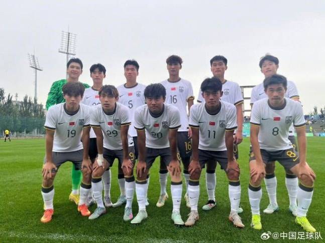 ▲ 중국 축구의 자조가 또 나왔다. 밝은 미래라고 여겨졌던 청소년 대표팀의 성장세가 기대만 못한지 중국 언론들의 비관론은 연일 계속되고 있다. ⓒ 시나스포츠