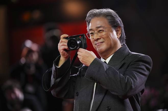 베네치아 끝낸 박찬욱 '어쩔수가없다' 이제 오스카 간다