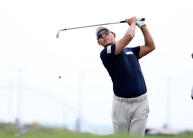 7일 전남 영암군의 골프존카운티 영암45 카일필립스 코스(파72)에서 열린 한국프로골프(KPGA) 투어 파운더스컵 최종 4라운드 1번 홀에서 아이언샷을 하는 문도엽. (사진=KPGA 제공). 2025.09.07. *재판매 및 DB 금지