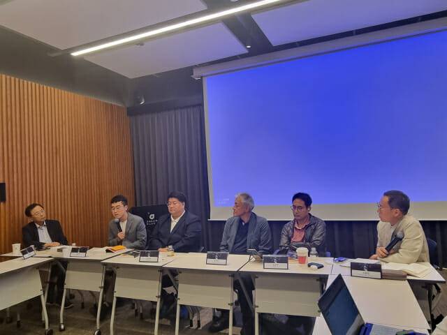 이날 토론에서는 국내 AI 분야 최고 전문가들이 모여 AI 네이티브 시대를 진단하고 나아갈 길을 모색했다. (사진=조이환 기자)