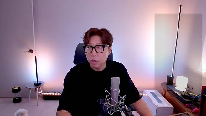 '클린 방송' 개척자 대도서관, 46세로 갑작스러운 별세…사인 '심근경색' 추정 ©대도서관 9월 4일 라이브 방송