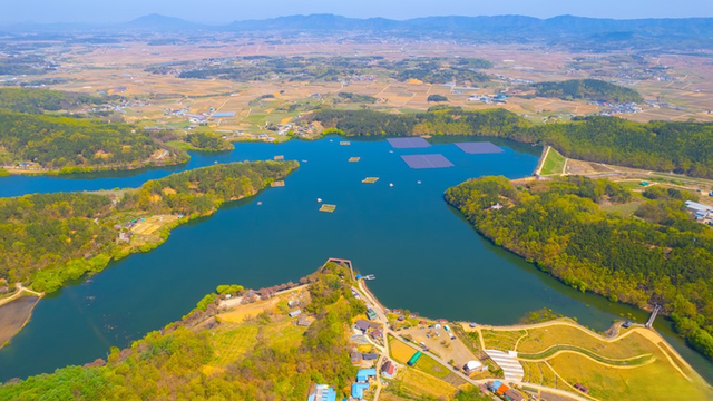 ▲ 하늘에서 내려다본 의성 조성지 전경은 호수와 숲, 마을이 조화롭게 어우러져 의성 서쪽 대표 힐링 여행지로 자리매김하고 있다. 의성군