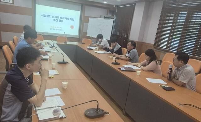 시설참외 스마트 배지 농가 협의회. 성주군농업기술센터 제공