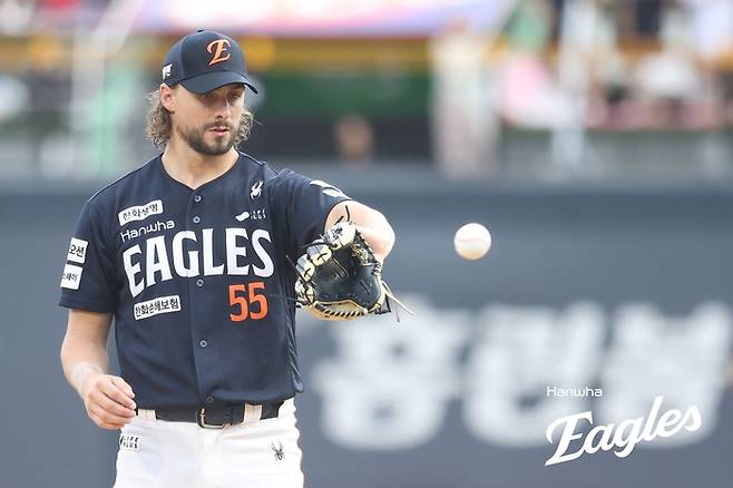 와이스가 투구에 임하고 있다. 사진 | 한화 이글스
