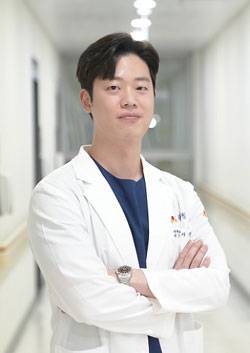 새움병원 이승건 원장