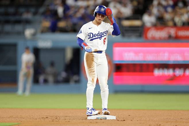 다저스 김혜성이 9일(한국시간) 미국 캘리포니아주 로스앤젤레스 다저스타디움에서 열린 MLB 콜로라도와 홈 경기, 3회 2루 도루에 성공하고 있다. 연합뉴스