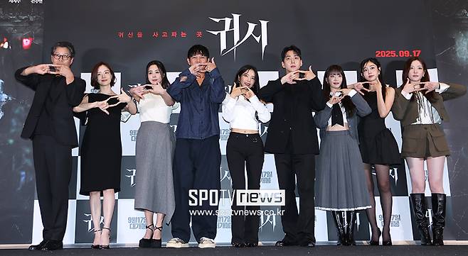 ▲ 유재명 문채원 서영희 원현준 솔라 차선우 배수민 서지수 손주연 ⓒ곽혜미 기자