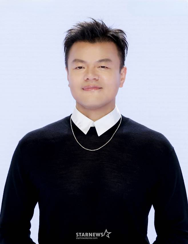 (서울=뉴스1) 허경 기자 = 이재명 대통령이 9일 대중문화교류위원회 공동위원장에 박진영 JYP엔터테인먼트 대표 프로듀서를 임명했다. (대통령실 제공. 재판매 및 DB 금지) 2025.9.9/뉴스1 Copyright (C) 뉴스1. All rights reserved. 무단 전재 및 재배포, AI학습 이용 금지. /사진=(서울=뉴스1) 허경 기자