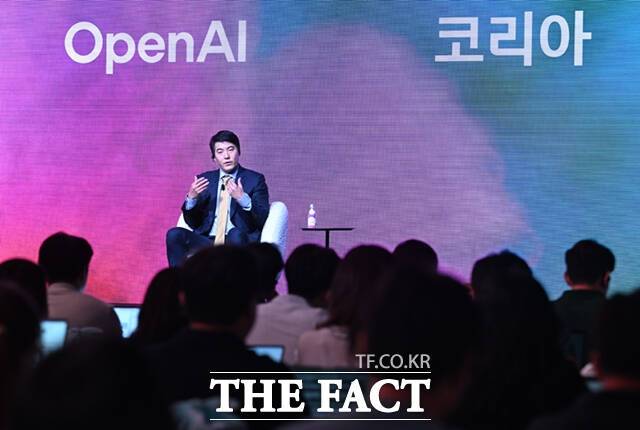 제이슨 권 최고전략책임자가 취재진 질문에 답하고 있다. /이새롬 기자