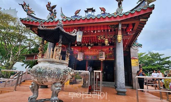 쿠칭 투아펙콩 사원