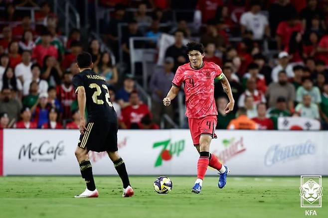 멕시코전에서 2실점했으나 쓰리백 전술은 합격점을 받기 충분하다. ⓒ KFA