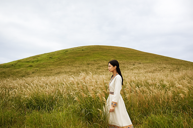 “여긴어디? 난 누구?” 새별오름의 이색 인생샷