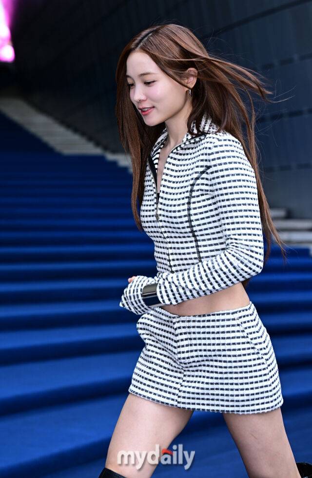 배우 윤소희가 지난 6일 서울 동대문디자인플라자(DDP)에서 진행된 '2026 S/S 서울패션위크(SFW)' 얼킨 포토월 행사에 참석했다. /마이데일리DB