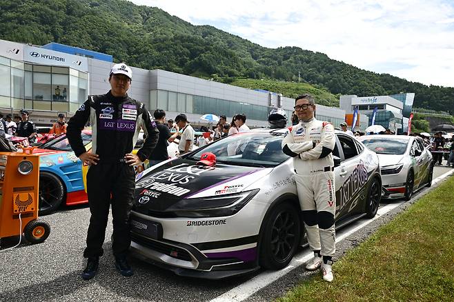 토요타 프리우스 PHEV 클래스 송영진 선수(왼쪽)와 이율 선수