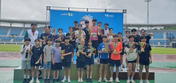 임애지 선수와 매키로렌(영국)과의 경기중 모습/사진=전남도교육청