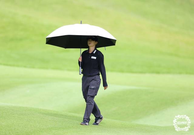 페어웨이를 걷고 있는 박성현. 사진 제공=KLPGA