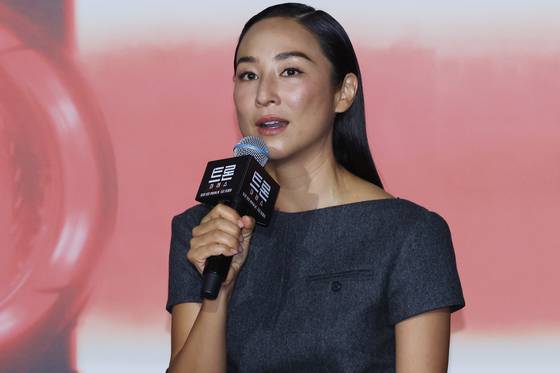 배우 그레타 리가 15일 서울 용산구 CGV 용산아이파크몰에서 열린 외화 '트론: 아레스' 풋티지 시사회·기자간담회에서 인사말을 하고 있다. 연합뉴스