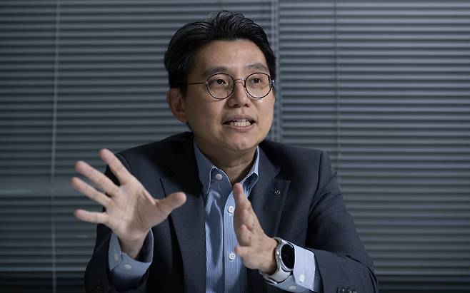 서동욱 신한은행 투자솔루션부 부장이 4일 오후 서울 중구 신한은행 본점에서 헤럴드경제와 인터뷰를 하고 있다. 임세준 기자