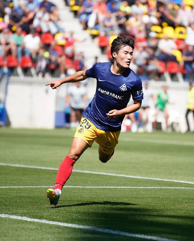 지난 14일(한국시간) 스페인 누 에스타디 엔캄프에서 열린 2025~2026 스페인 프로축구 라리가2(2부) 5라운드 코르도바전에서 시즌 2호골이자 4호 공격 포인트(2골 2도움)을 달성한 FC안도라 김민수. /사진=김민수 SNS 캡처