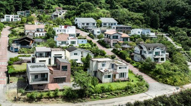 하늘에서 내려다본 구례예술인마을 전경. /최현배 기자