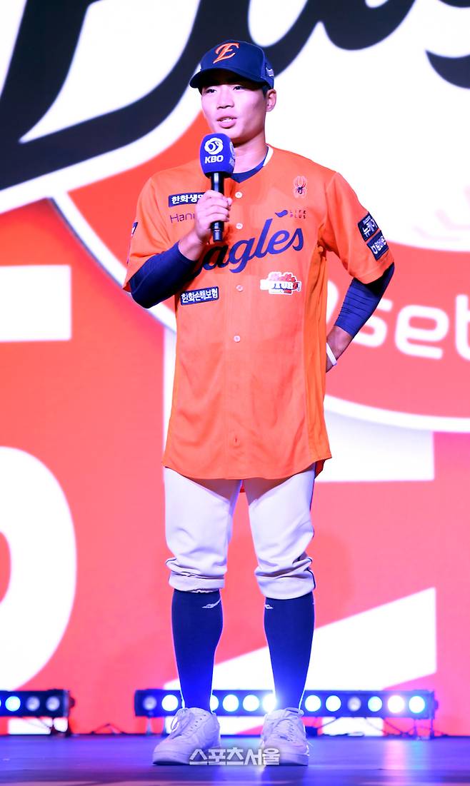 유신고 오재원이 17일 서울 송파구 롯데호텔 월드에서 열린 2026 KBO 리그 신인드래프트에서 한화에 지명된 후 소감을 밝히고 있다. 최승섭기자 thunder@sportsseoul.com
