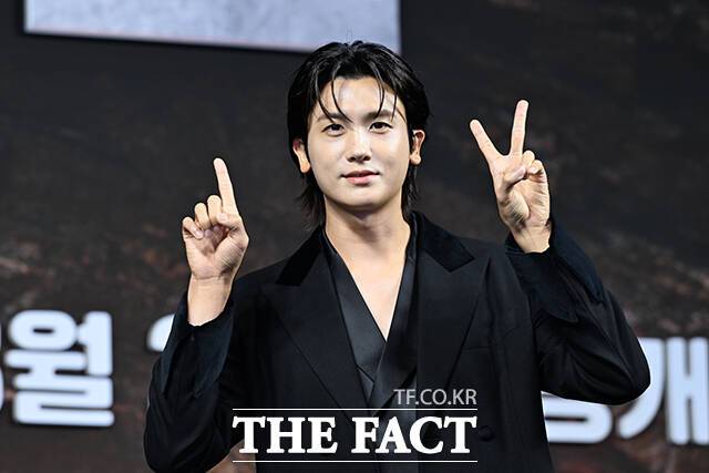 배우 박형식이 작품 회당 출연료로 4억~5억을 받는다는 이야기가 확산되자 이를 부인했다. /서예원 기자