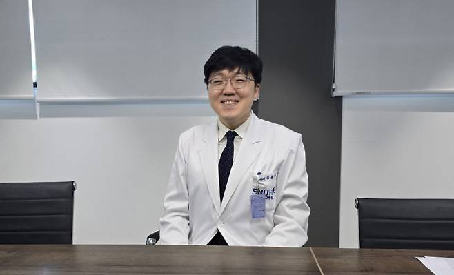 김유형 서울대병원 내분비대사내과 교수가 3일 서울 종로구 서울대병원에서 동아사이언스와 인터뷰를 하고 있다. 문세영 기자.