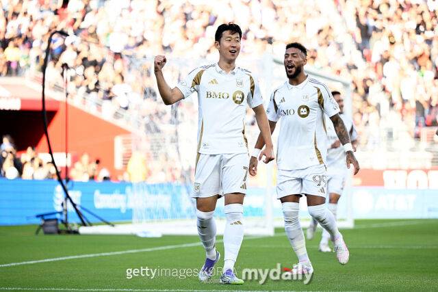 손흥민과 데니스 부앙가/게티이미지코리아