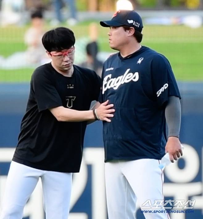 서로를 따뜻하게 보듬어 준 양현종과 류현진