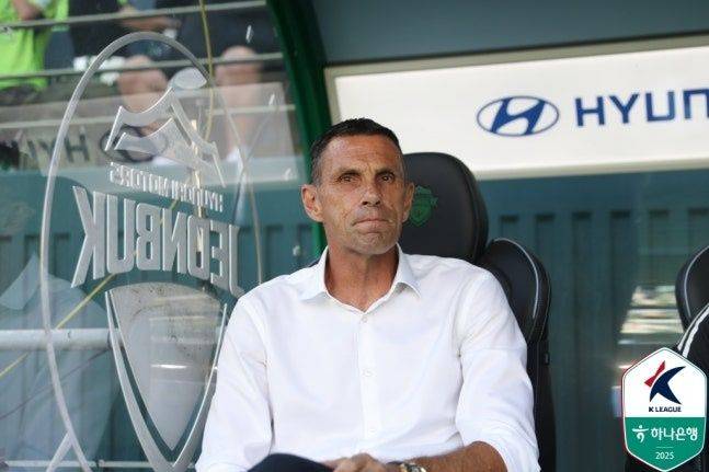 거스 포엣 감독. ⓒ 한국프로축구연맹