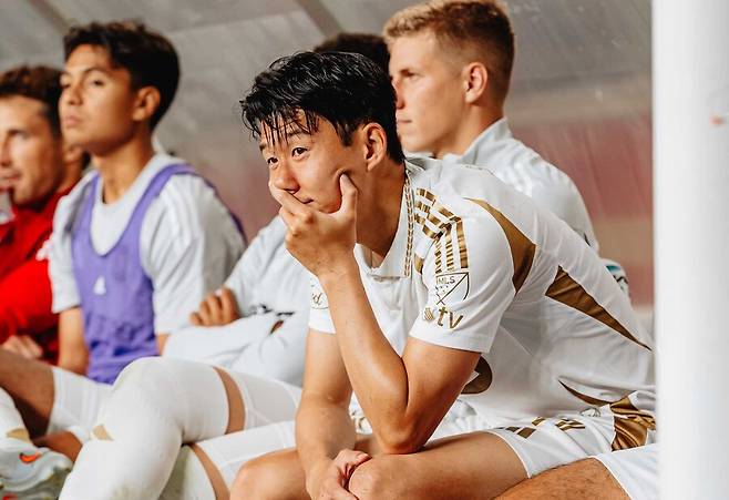 ▲ MLS 내에서도 손흥민의 존재감은 점점 더 커지고 있고 이미 팀의 ‘중심축’이자 리그를 대표하는 아이콘으로 자리매김한 분위기다. EPL 레전드에서 MLS 스타로 변신에 성공한 손흥민은 앞으로도 소속팀 승리와 현지 팬들 기대를 두루 책임질 것으로 보인다. ⓒ LAFC SNS