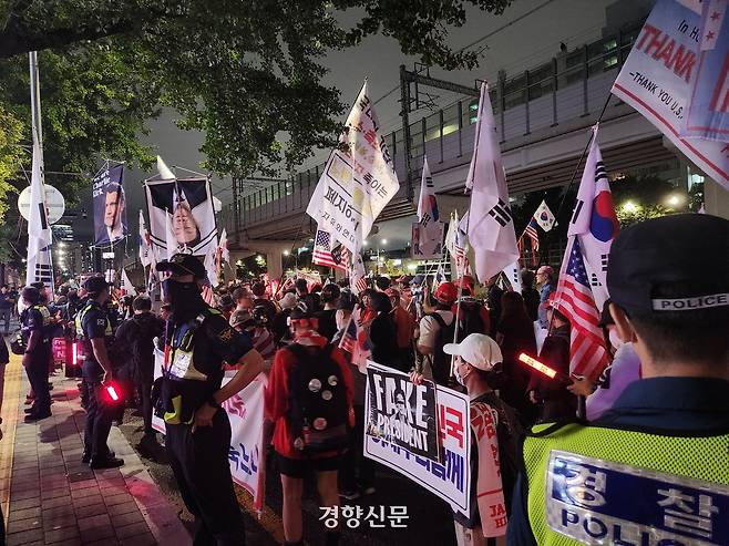 지난 9월 17일 서울 대림역 4번 출구 앞에서 열린 혐중시위 모습 / 이혜리 기자