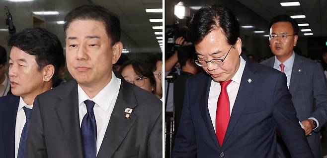 더불어민주당 김병기 원내대표와 문진석 원내운영수석부대표(왼쪽 사진), 국민의힘 송언석 원내대표와 유상범 원내운영수석부대표(오른쪽 사진)가 22일 서울 여의도 국회에서 정부조직개편안 논의를 위해 회동한 뒤 각각 굳은 표정으로 나오고 있다. /연합뉴스