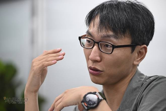 정희원 서울시 건강총괄관이 지난 19일 시청에서 서울신문과 인터뷰를 하고 있다. 이지훈 기자