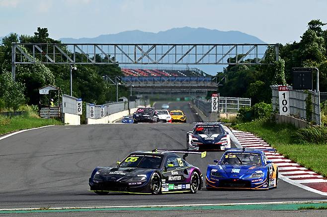 경기 초반의 사고로 상위권 흐름이 완전히 바뀌었다. 사진: 김학수 기자