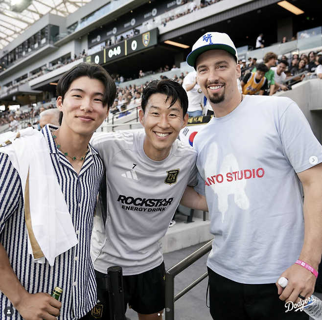 김혜성(왼쪽)과 손흥민(가운데), 블레이크 스넬. LA 다저스 인스타그램 캡처