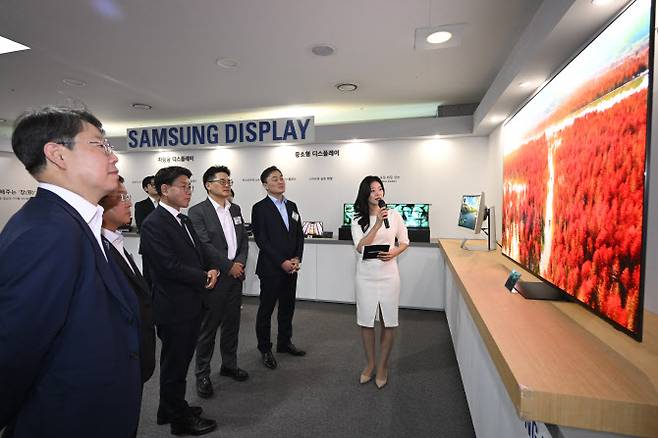 서울 여의도 국회 의원회관에 마련된 삼성디스플레이 전시관.(사진=한국디스플레이산업협회)