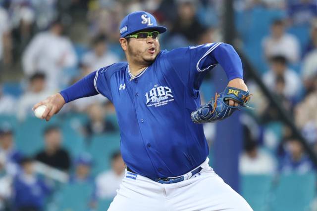 삼성 라이온즈의 아리엘 후라도가 24일 대구에서 열린 롯데 자이언츠와의 경기에 선발 등판해 역투하고 있다. 삼성 제공