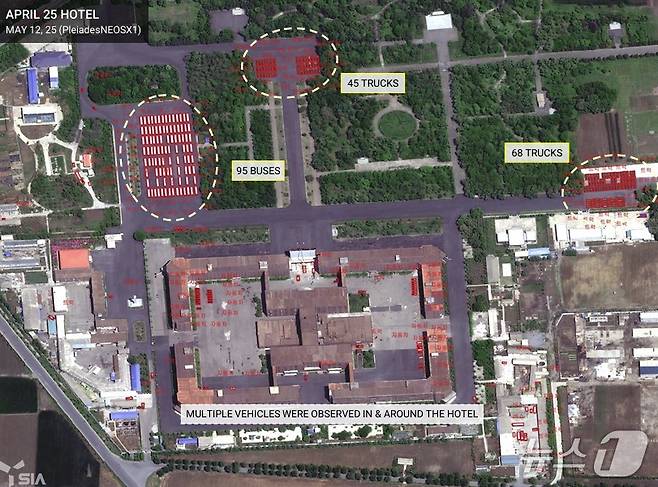 'SI 애널리틱스'(SI Analytics)는 25일 북한 곳곳에서 열병식 동향이 포착되고 있다고 밝혔다. 사진은 미림비행장 부근. ('NK인사이트' 갈무리)