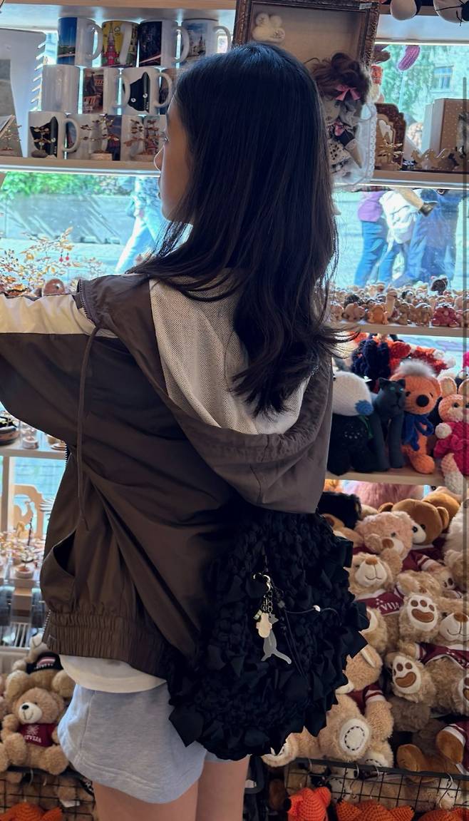 취미인 뜨개질로 직접 제작한 가방. 사진=본인 제공