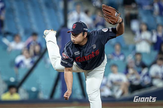 롯데 박진이 24일 대구삼성라이온즈파크에서 열린 삼성과 원정경기에 선발등판해 역투하고 있다. 사진제공|롯데 자이언츠
