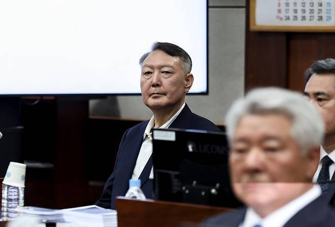 윤 전 대통령은 특검의 공소사실을 모두 부인했다
